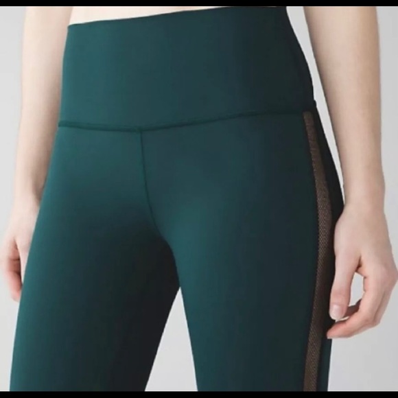 NWT Retired style 2016 Lululemon High Times Pant *Wing Mesh Deep Green Size 4 - Picture 3 of 5